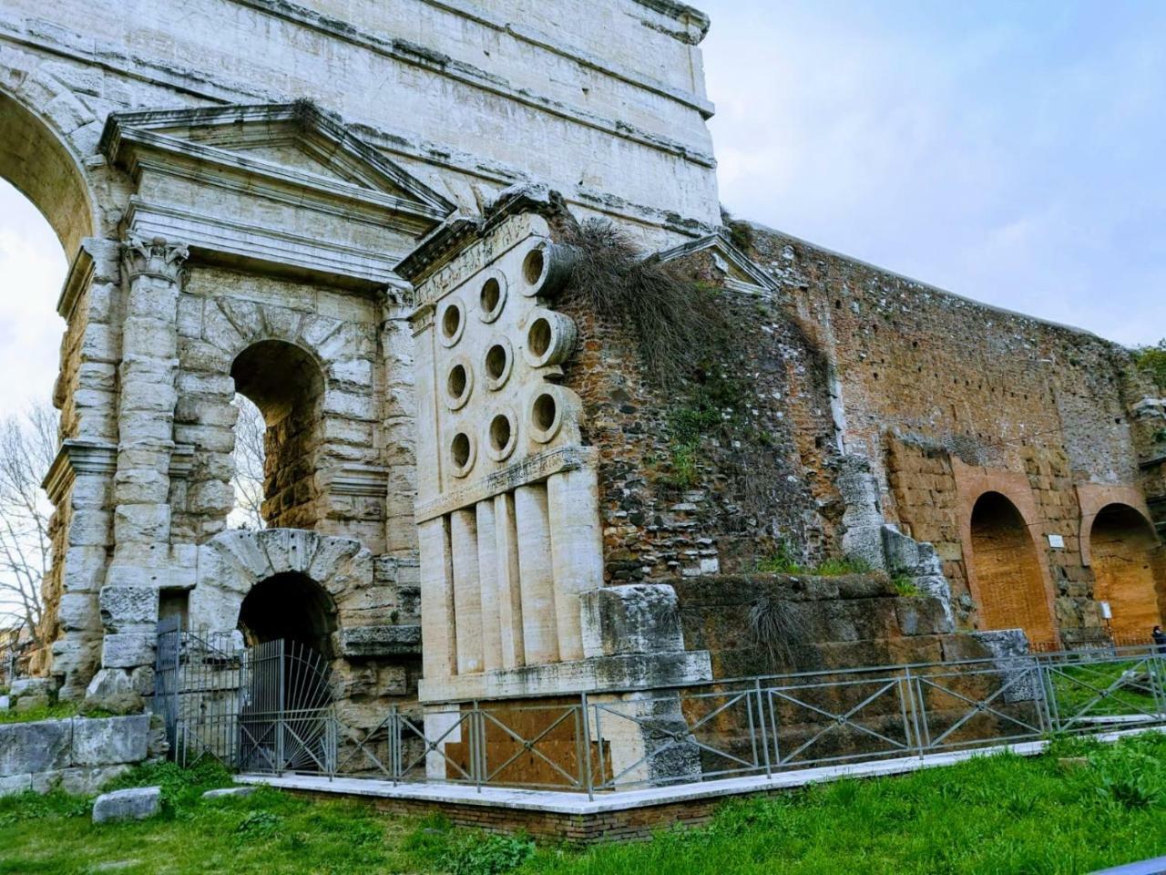Porta Maggiore Gh Locazione Turistica Roma Exterior foto